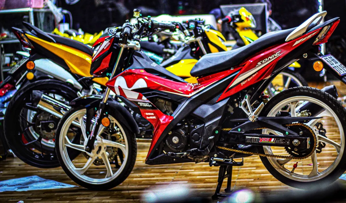 Sonic 150r độ  bản nâng cấp hàng hiệu của một Biker Việt  2banhvn