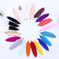 【YD】 50pcs Metal Clip Hard Floating Feather Color Plumas Jewelry Pendant Material