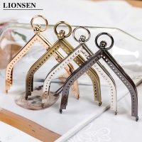 {LJYSD}  LIONSEN 11ซม. สามเหลี่ยมกระเป๋ากรอบจูบจับมือ DIY อุปกรณ์โลหะสำหรับกระเป๋ากรอบวินเทจกระเป๋าเงินเหรียญกระเป๋าคลัทช์โลหะกรอบ