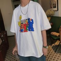 M-3XL OVERSIZE Kaws สไตล์เกาหลี เสื้อยืด เสื้อยืดเสื้อผ้าแฟชั่น เสื้อยืดหลวมๆ แฟชั่น คอกลม เสื้อยืด เสื้อผ้าแฟชั่นผู้ชาย