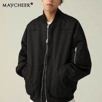 MAYCHEER เสื้อโค้ทสีทึบสำหรับผู้ชายเสื้อแบบหลวมเสื้อแจ็คเก็ตบอมเบอร์ขนาดควีนไซส์เครื่องแบบเบสบอลคู่แจ็คเก็ตผ้าฝ้าย