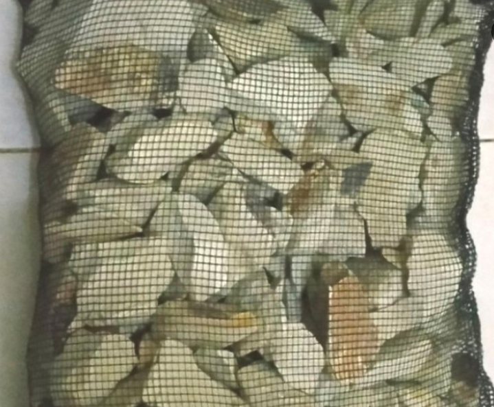 Batu Zeolite 4 Kg BONUS Kantung Waring Untuk Media FIlter Kolam Ikan