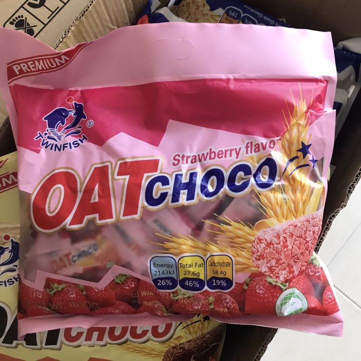 ขนมโอ๊ตอัดแท่ง-ห่อใหญ่-400g-oat-choco-ขนมข้าวโอ๊ตอัดแท่ง-twin-fish-อร่อยกรุบกรอบ-ขนมข้าวโอ๊ตอัดแท่ง-ข้าวโอ้ตธัญพืชอัดแท่ง-ขนมธัญพืช-โอ๊ตแท่ง