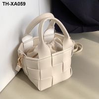 ◕◕ Inclined bucket bag female hot style is popular this year the new bag senior fashion