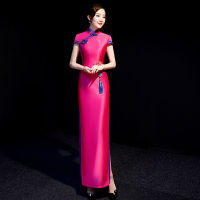 2022 ฤดูใบไม้ร่วงใหม่ยาวเดินแบบ Cheongsam สีทึบปักแขนสั้นหรูหราจัดเลี้ยงแสดงชุด Cheongsam