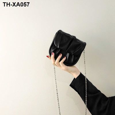 ✚▨☜ design female bag the summer of 2022 new tide fold chain oblique satchel joker mini parcel saddle