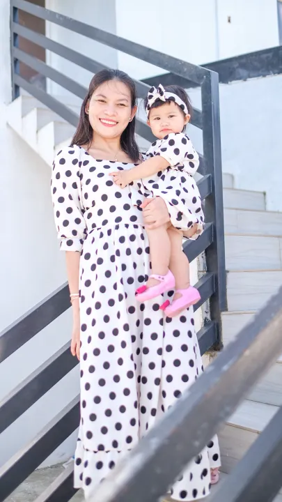 twinning dress mom and daughter