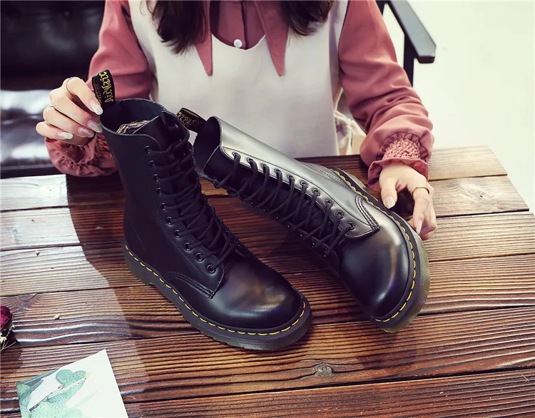 Dr Martens Air Wair DM Fashion Martin Boots For Men And Women 10-Hole Flat Martens Boots Genuine leather 35-44 | Lazada PH