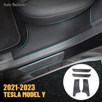 สำหรับรถ Tesla รุ่น Y ฝาครอบป้องกันด้านหลังแถบติดขอบประตูแผ่นกันเตะ Hiasan Interior อุปกรณ์ปรับแต่ง