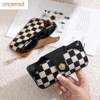 CREAMSD เคสแว่นตานักเรียนเกาหลีลายสก็อตสุดหรู,กรอบป้องกันแว่นสายตาสั้นกรอบป้องกันแว่นตาลายดอกไม้เคสป้องกันแว่นตาหนัง PU ที่ใส่แว่นตากระเป๋าเก็บของช่องใส่แว่นกันแดดลายตาราง