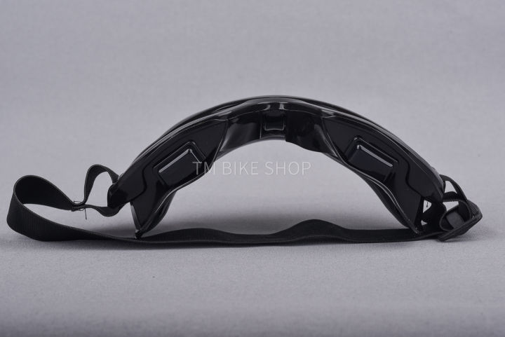 แว่นตาวิบาก-แว่นตากันลมวิบาก-แว่นมอไซ-มอเตอร์ไซค์วิบาก-goggles-ขอบสีดำ-สายยางยืดปรับได้-ขนาดเดียว-free-size-by-tm-bike-shop