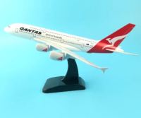 [20cm] โมเดลเครื่องบิน Qantas Airbus A380 วัสดุทำจากเหล็ก พร้อมฐานพลาสติก สำหรับตั้งโชว์ ของขวัญ ของสะสม เสริมฮวงจุ้ย