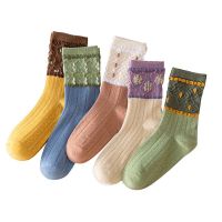 【Sock shop】5คู่กลางหลอดผ้าฝ้ายฤดูหนาวถุงเท้าผู้หญิง Kawaii ดอกไม้พิมพ์สไตล์เกาหลีผู้หญิงถุงเท้าแฟชั่น Streetwear น่ารักถุงเท้ายาวชุด