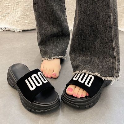 【July】 Net red heightened thick-soled sandals and slippers womens summer fragrance style 2023 new high-quality going out beach shoes seaside