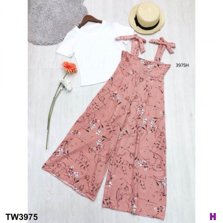 tw3975-set-2-ชิ้น-เสื้อยืดกับเอี๊ยมเดซี่สายผูก