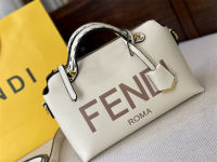 xiyanhuang FENDI กระเป๋ามีที่จับวินเทจแท้ใหม่กระเป๋าถือหนังคุณภาพสูงนิ่มสำหรับผู้หญิงกระเป๋าสะพายข้างความจุขนาดใหญ่กระเป๋าเดินทางธุรกิจ1.62