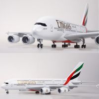 1/160 Scale 45.5cm Airplane Model 380 A380 UAE Airline Aircraft Toy with Light &amp; Wheel Landing gears Diecast Plastic Resin Toy