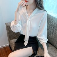 Women chiffon shirt with short sleeves 2023 new v-neck fashion 7 minutes of sleeve commuter interview clothing coat thin in summer