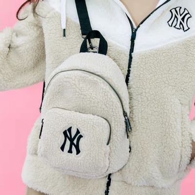 MLB พร้อมส่ง ของแท้% กระเป๋าเป้ไซร์เล็ก FLEECE UNISEX MINI BACKPACK กระเป๋าเป้ขนแกะNY กระเป๋าเป้ปรับสายได้