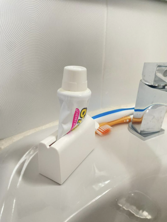 toothpaste-squeezer-ที่บีบยาสีฟัน-ที่บีบหลอด-ที่รีดหลอดยาสีฟัน-แบบม้วน-วางตั้งได้-ช่วยบีบยาสีฟันจากหลอด-ที่รีดโฟมล้างหน้า-ที่บีบหลอดครีม