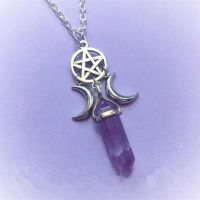 New Triple Goddess Crystal Point Pentacle Moon Natural Stone Pendant Necklace for Women Wiccan Witchcraft Pentagram Jewelry Gift