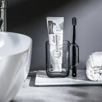 ร้อนนอร์ดิกพลาสติกห้องน้ำถ้วยที่มีผู้ถือแปรงสีฟันซักผ้าดื่มบ้านห้องน้ำถ้วยฟันแก้วที่ใส่ถ้วย Drinkware เครื่องมือ