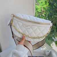 Influencer Dance Di Bag Small Female 2022 New Style Trendy All-Match Waist ins Fashion Embossed Shoulder Sweet Cool Hot Girl Messenger 【AUG】