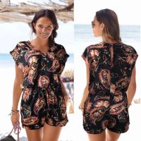 【cw】2021 European and American Summer Print V Collar Short-Sleeved Jumpsuit Cool y Beach Casual Jumpsuit 8999 ！