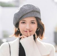 หมวกแฟชั่นหญิง หมวกเบเร่ต์ Minimalist Vintage Lady Checkered รูปแบบขนแกะปรับ Beret ผู้หญิง Beret เกาหลีสไตล์หมวกฤดูหนาวฤดูใบไม้ร่วงหมวกรอบ Beret