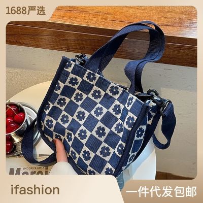 Student Canvas Shoulder Crossbody Bag Womens 2023 New Japanese Style All-Match Ins Snack Handbag For Work And Going Out