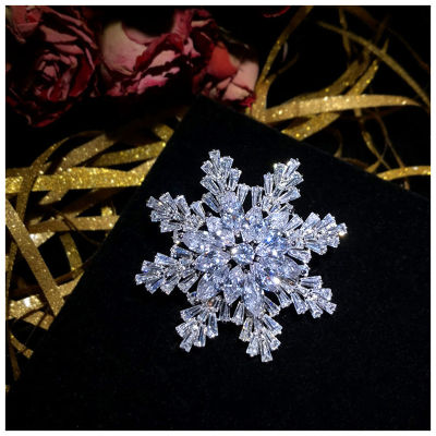 Brooches For Women Snowflake Cubic Zirconia Brooch Stereoscopic Corsage Suit Coat Pin Skirt Accessories Luxury Fine Jewelry