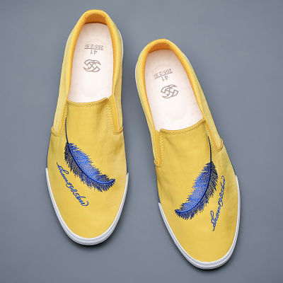 New Men Casual Shoes Spring Summer Breathable Lightweight Leaves Embroidery Loafers Street Fashion Slip-On Cool Flat Shoes