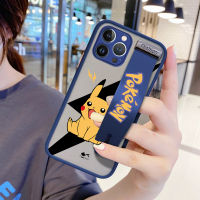 Diorcase สำหรับ Apple iPhone 15 Plus 15 Pro 15 Pro Max (พร้อมสายรัดข้อมือ) เคสการ์ตูน Pikachu ด้านหลังฝ้ากันกระแทกเคสใส่โทรศัพท์ขอบนิ่มฝาครอบโทรศัพท์บางเฉียบเลนส์เต็มรูปแบบ