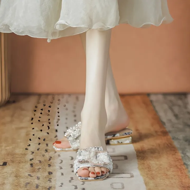 รองเท้าแตะส้นหนา-rhinestone-สำหรับผู้หญิงใส่ข้างนอกในฤดูร้อน-2023-สไตล์ใหม่โบว์หัวเหลี่ยมออกแบบเฉพาะกระโปรงนางฟ้า