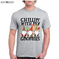 HU เสื้อผ้าผชตลก ย้อนยุค ผู้ชาย  s Tee Christmas Chillin with My Gnomies Family Clothing Vintage Men  s เสื้อยืด