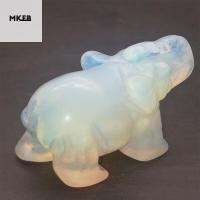 MKEB งานฝีมือหุ่น Opalite แฟชั่น สำหรับตกแต่งบ้าน วันหยุดเทศกาล มูนสโตนประณีตขนาดเล็ก 1.5 นิ้ว พลอยช้างแกะสลักมือ รูปปั้นสัตว์