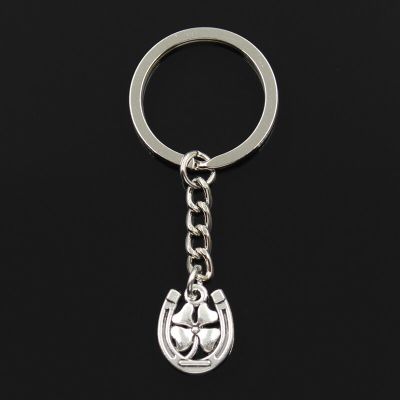 New Fashion Keychain 18x15mm Horseshoe Lucky Clover Pendants DIY Men Jewelry Car Key Chain Ring Holder Souvenir For Gift Key Chains