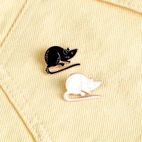 4 Style Personality Mouse Enamel Pins Women Jeans Coat Lucky Rat Lapel Pin Bagdes Kid Funny Brooches Jewelry Gift for Friend New