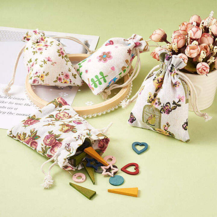 40pcs-ดอกไม้-burlap-กระเป๋าเครื่องประดับบรรจุภัณฑ์-drawstring-กระเป๋าของขวัญกระเป๋าสำหรับงานแต่งงาน-christmas-party-candy-wrapping-ผสม-patterns