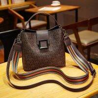 ❄◄ Brand authentic leather 2022 new fashion Europe and the joker atmosphere hand-held bucket bag single shoulder