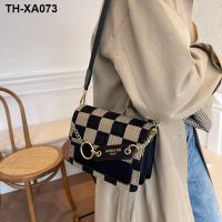 ✟❣ female feeling bag new spring/summer 2023 fashion checkerboard inclined shoulder hot style niche ins package