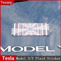 สติกเกอร์ลำต้นสำหรับ Tesla PLAID Logo Model 3 Y S X ตกแต่งจดหมายโลหะส่วนภายนอก2017-2021 2022 2023