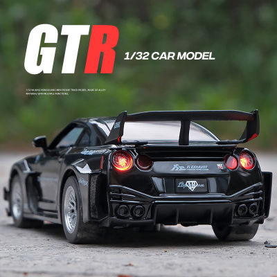 1:32 Nissan GTR CSR2 Skyline Alloy Die Cast Toy Car Model Sound And Light Pull Back Children S Toy Collectibles Birthday Gift