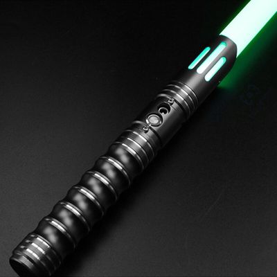 Lightsaber ดาบเลเซอร์ RGB โลหะของเล่นดาบโค้งแสง7เปลี่ยนสีได้แบบอักษรเสียงสำหรับเด็ก FOC ของเล่นระเบิด FOC ของเล่นดาบเลเซอร์ของขวัญจาก Jedi