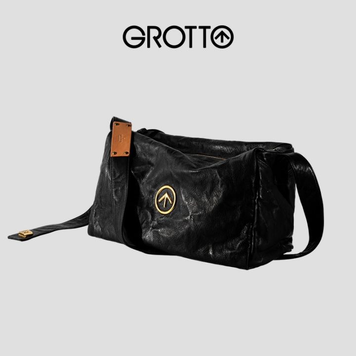 mlb-official-ny-grotto-a-sexless-black-stone-bag-imported-from-italy-wrinkled-leather-large-capacity-shoulder-messenger-bag