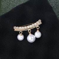 1PC Waistband PinVintage Anti Exposed Pearls Crystal Rhinestone BroochTrendy Women Scarf Bag Dress PinsSafety Pin