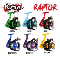 รอกสปินนิ่ง KUSA รุ่น RAPTOR ตัวเรือนกราไฟท์ สปูลอลูมิเนียม ระบบเสียงเป็นสปริง กำลังเบรค 5-7 กิโลกรัม อัตราทด 5.2:1 รอบ มีให้เลือกถึง 6 สี