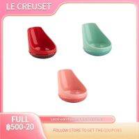 LE CREUSET ของแท้ สโตนแวร์พอร์ซเลนช้อนซุปชั้นวางอุปกรณ์จัดเก็บในครัวแฟชั่นสร้างสรรค์ไม้พายRackแท้จริง