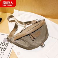 ✳ Water-proof Oxford cloth chest pack pocket bag 2022 new tide female single shoulder han edition fashion leisure