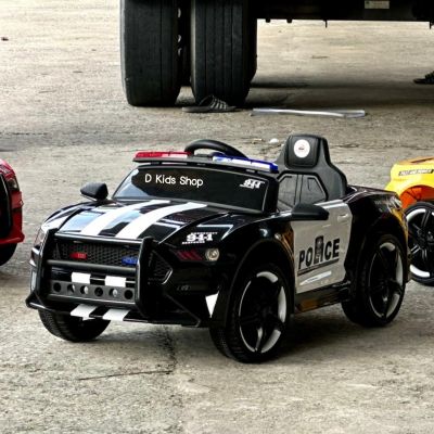 D Kids รถแบตเตอรี่เด็ก รถเด็กนั่งทรงเท่ๆ ทรงตำรวจ ขนาด 2 มอเตอร์ MN2046 รถเก๋งตำรวจ